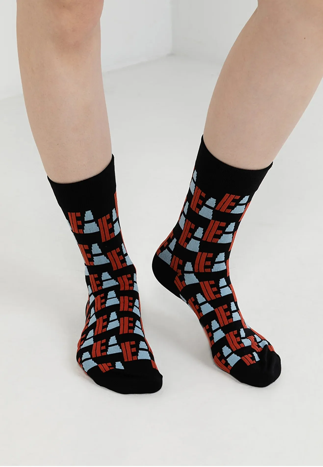 ELLE Active EA Logo Mid Calf Socks