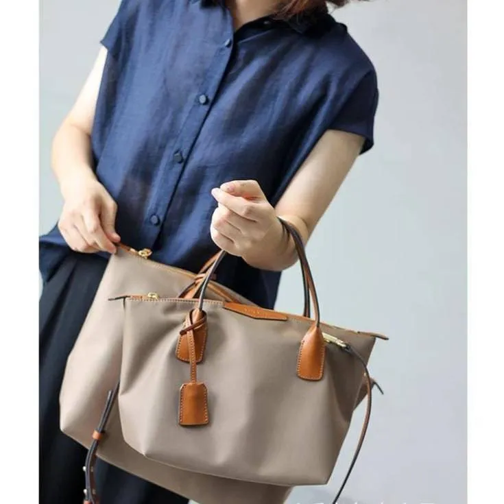 EmTote Shoulder Bag Sand