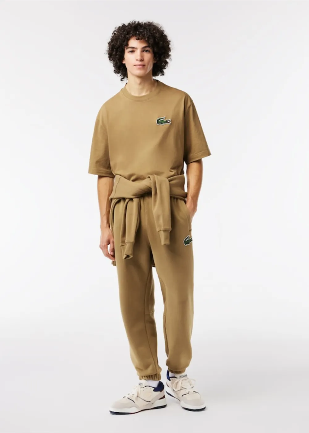 T-shirt  Lacoste loose fit avec grand crocodile marron