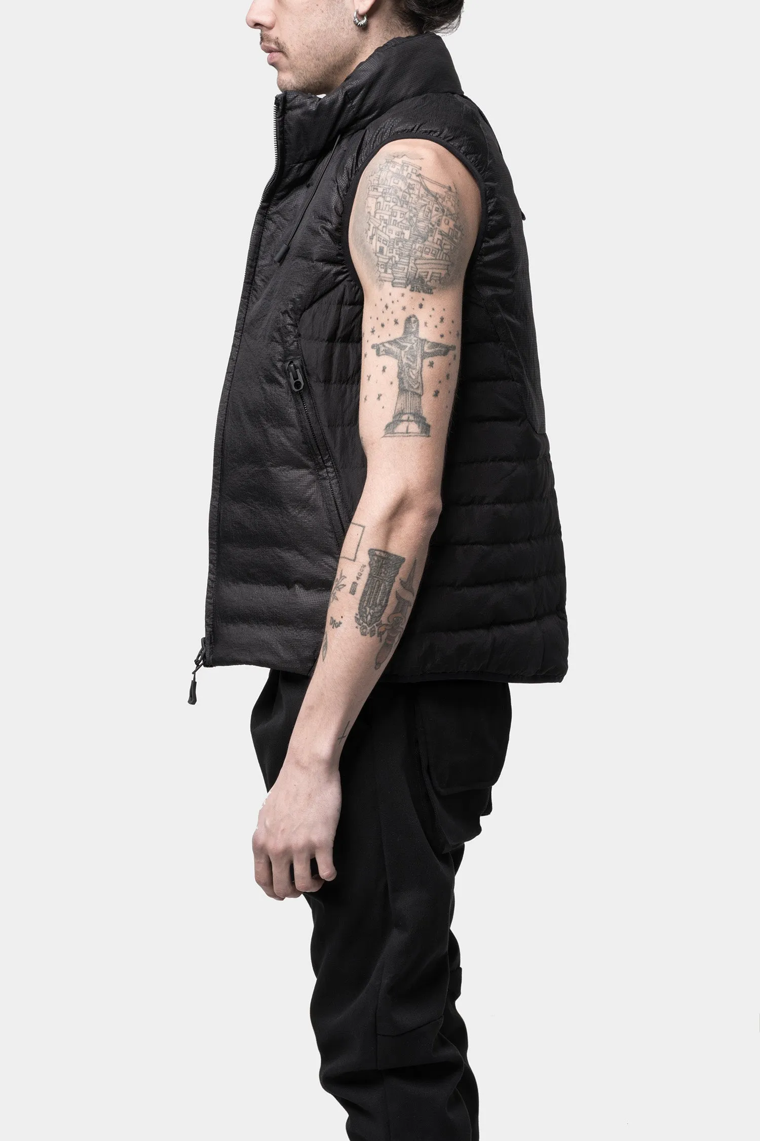 Lightweight down puffer vest