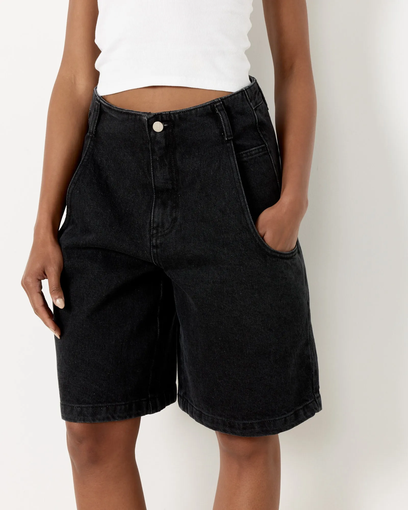 Cut-Out Pocket Denim Shorts in Black