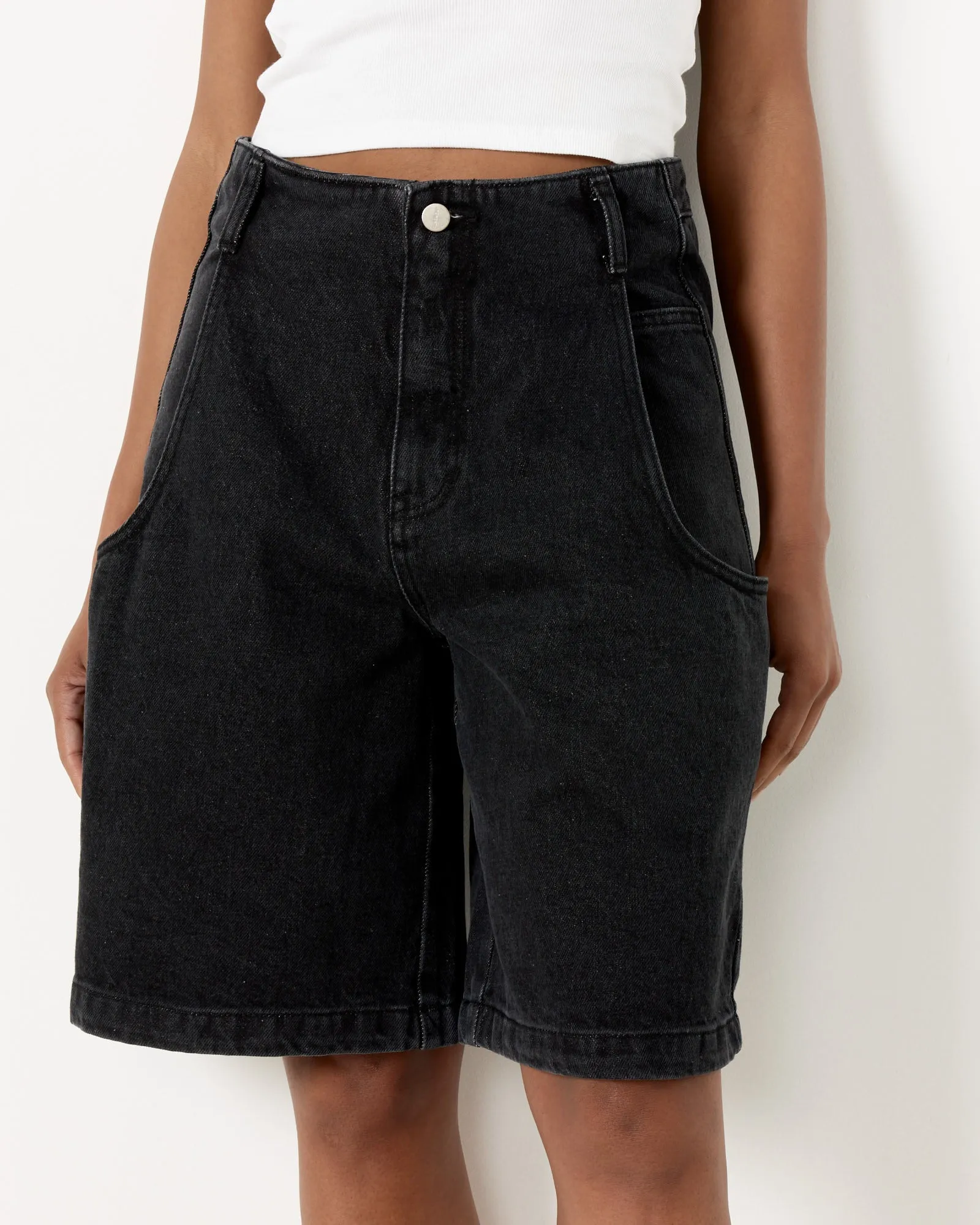 Cut-Out Pocket Denim Shorts in Black