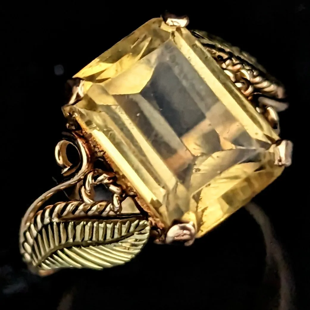 the Kansas - Retro Era Citrine 14k  Gold Scrolling Foliate c1940s