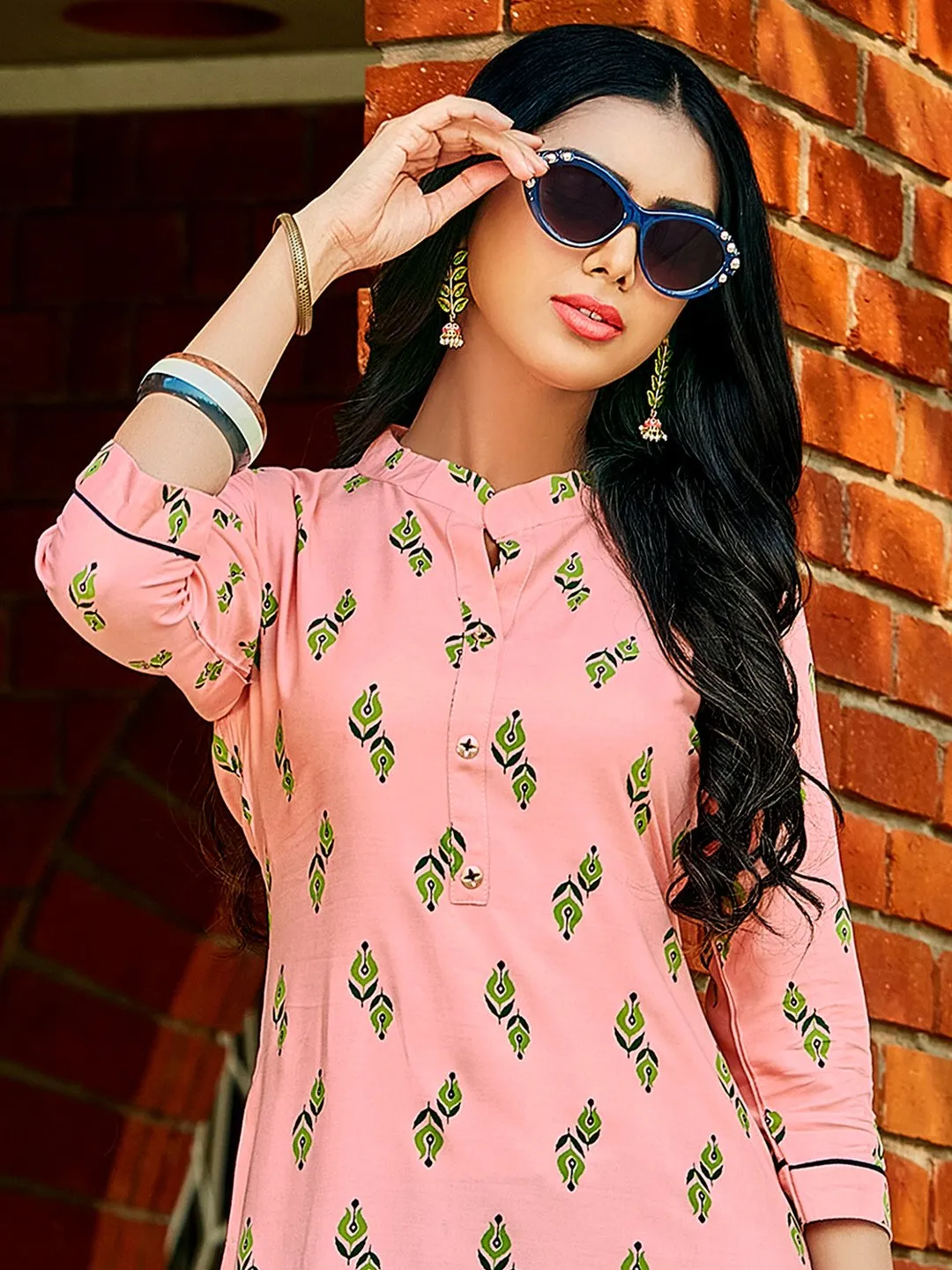 Trendy Rayon Pink Printed Kurti And Pink Printed Palazzo Pants