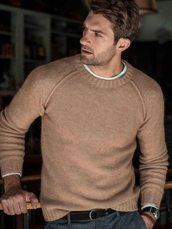 Round Neck Slim Fit Men Pullover Sweater