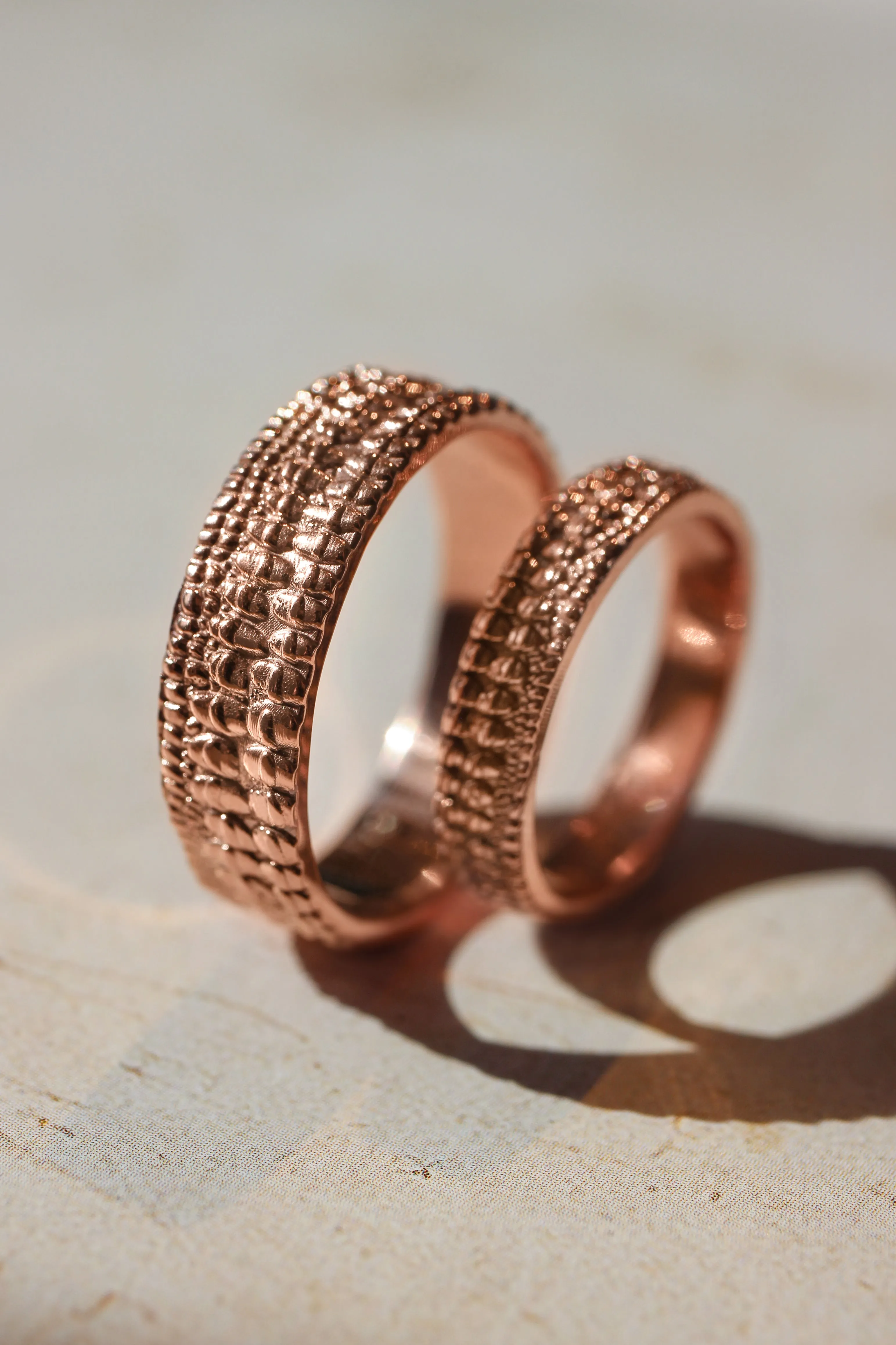 Textured crocodile's skin ring, 6 mm wedding band